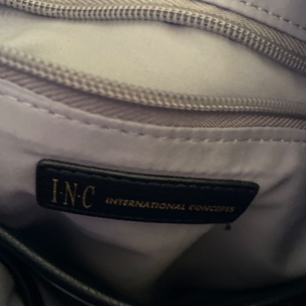 Backpack - Picture 4 of 4